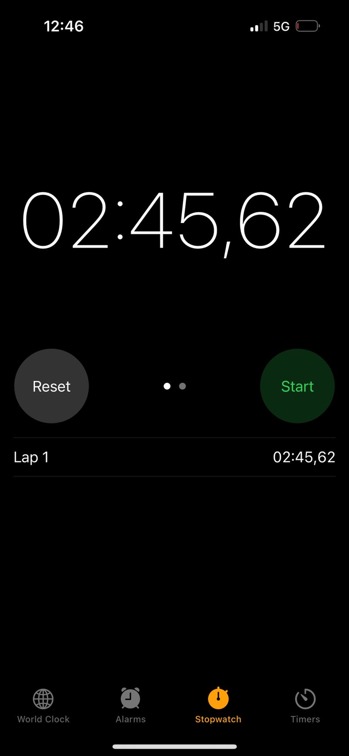 iPhone-Stoppuhr zeigt 02:45,62 — Endzeit des Guinness-Weltrekords beim China Restaurant Yung Frankfurt